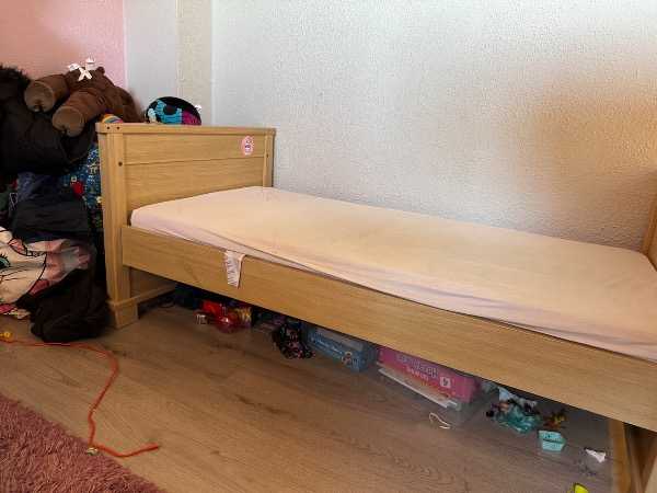 Mamas and papas toddler bed