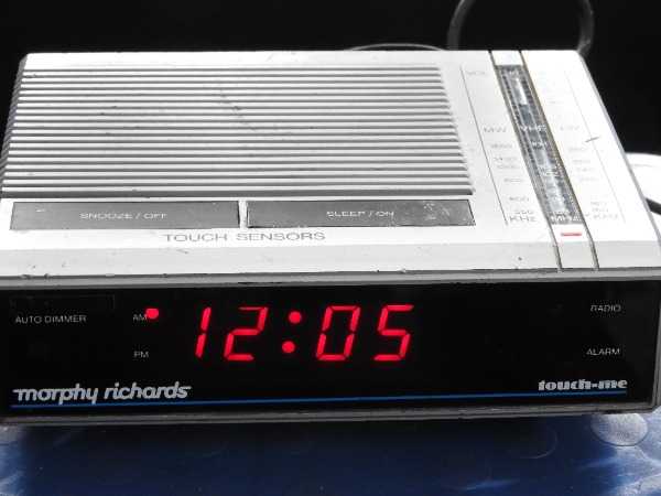 Clock/radio