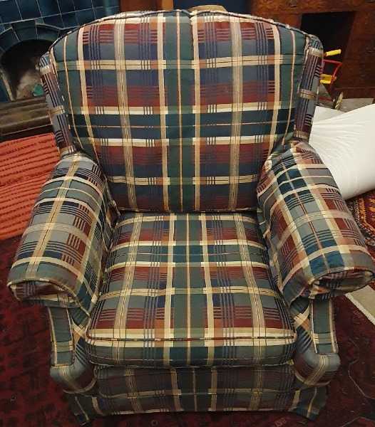 Arm chair, comfy, good condition, tartan fabric, on wheels
