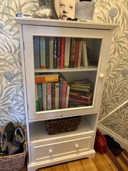 White cabinet