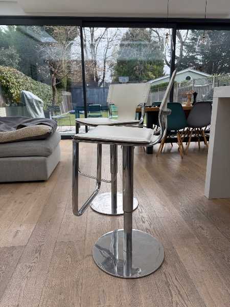 Bar stools - swivel and height adjustable