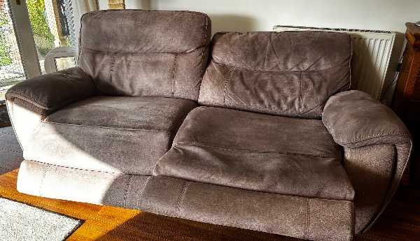 Free reclining 2/3 seat Sofa with USB