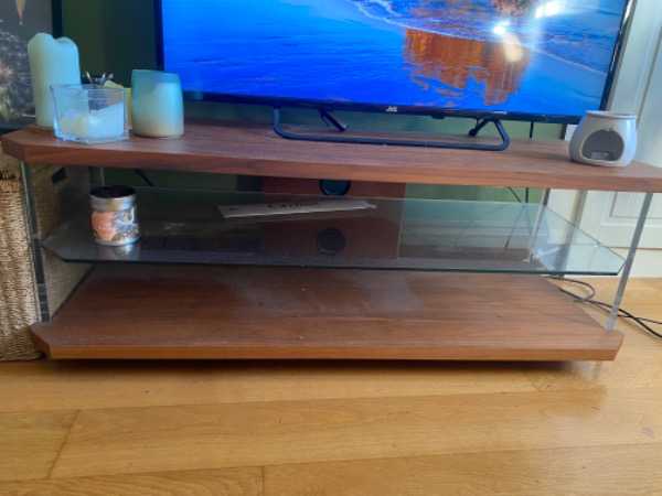 Tv unit