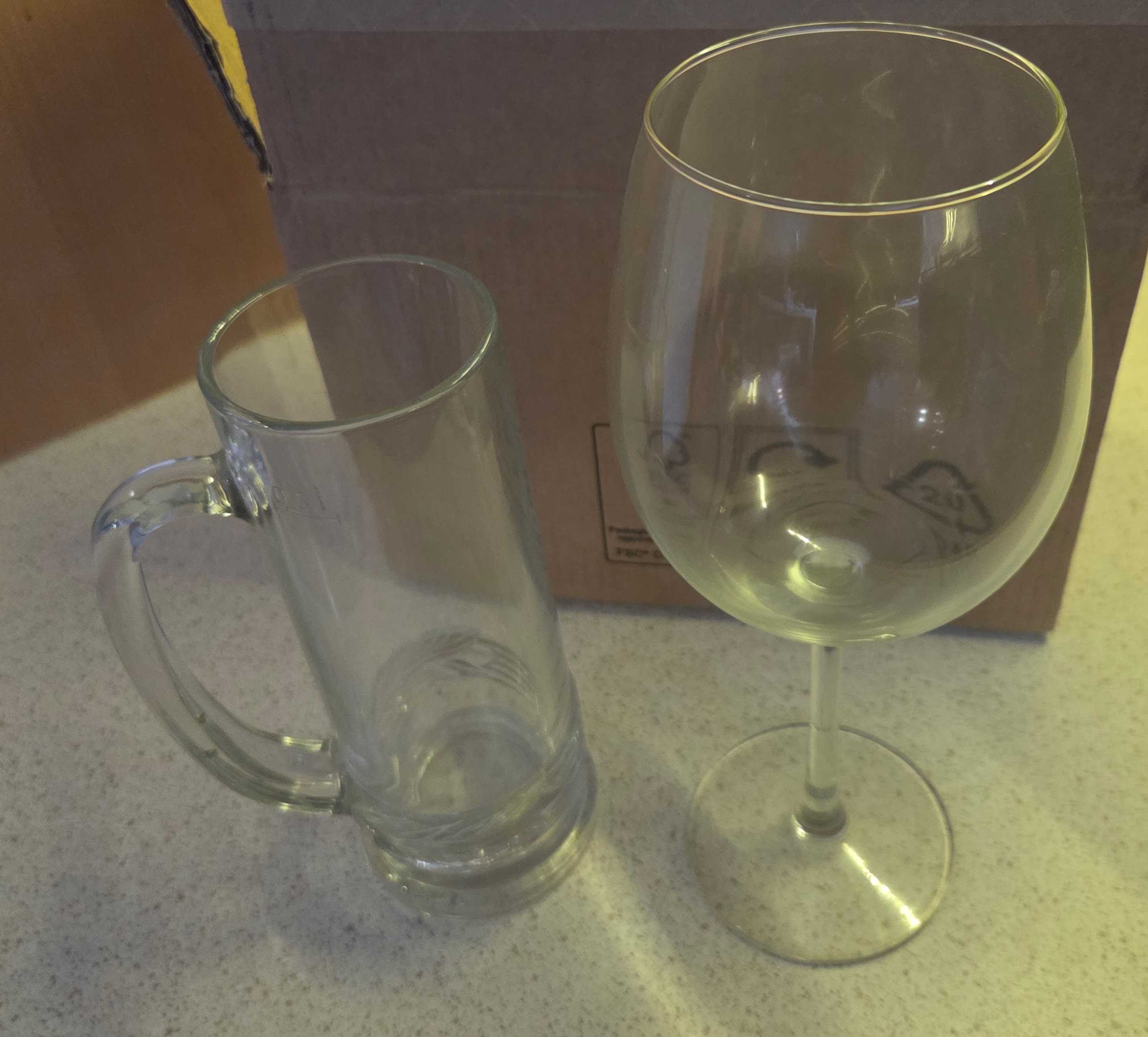 Wine glasses and 0.3l tumbler