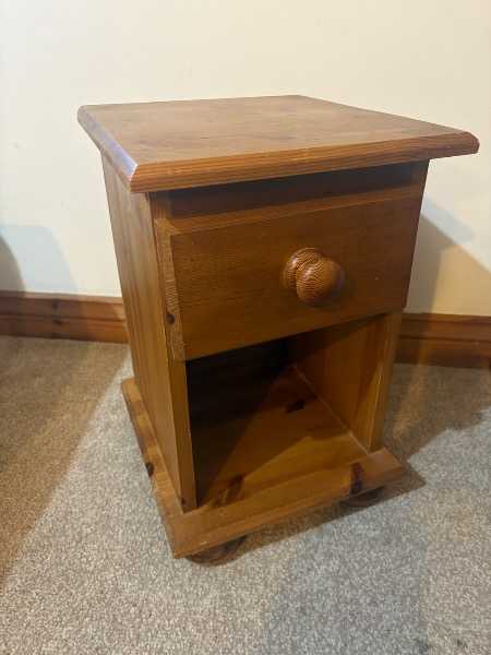 Free sofa, chair & side table