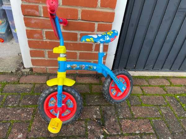 Bike with stablisers 