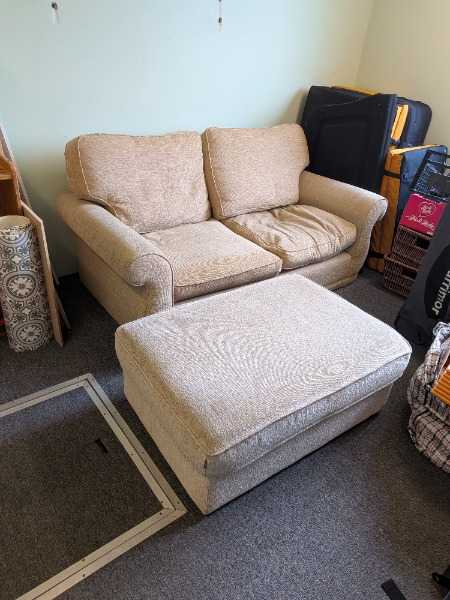 2 person sofa + footrest