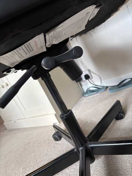 Desk chair