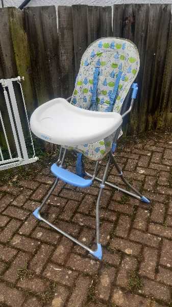 Folding high chair