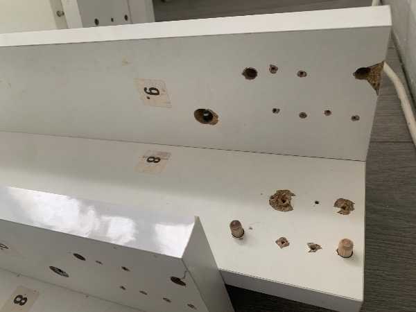 Dining table extendable (No chairs)