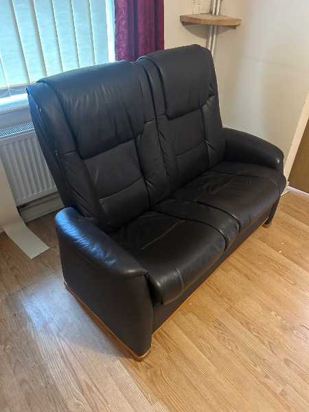 Black leather 2 seater recliner sofa