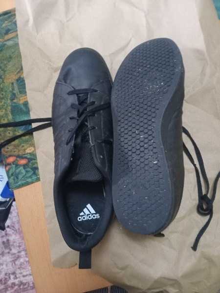 Size 11½ Addidas trainers Adult worn but it good condition.