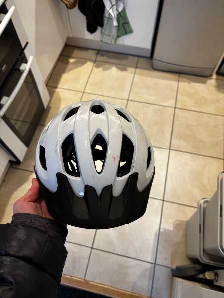 Cycling helmet