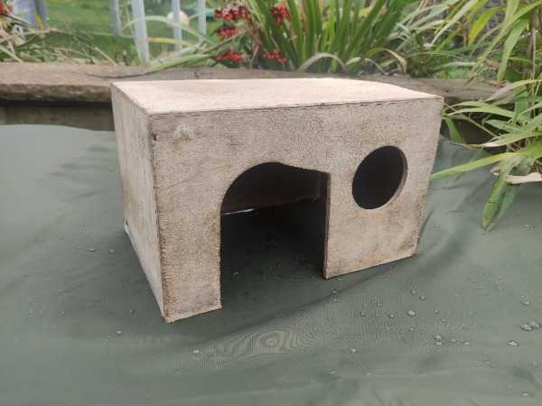 Guinea pig houses for use in runs/hutches