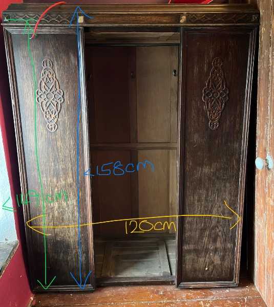 Wardrobe/hallway coat store